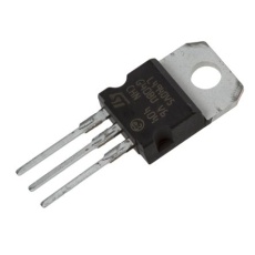 【L4940V5】電圧レギュレータ 低ドロップアウト電圧 5 V、3-Pin、L4940V5