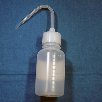 【LN-100】フリー容器(ロングノズル洗浄瓶)