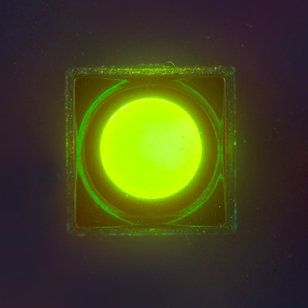 LEDブラケット(角型，取付孔:φ8.3mm，緑)【DB-11-F-G】