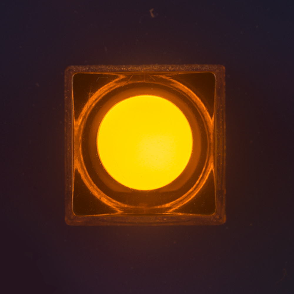 LEDブラケット(角型，取付孔:φ8.3mm，オレンジ)【DB-11-F-OR】