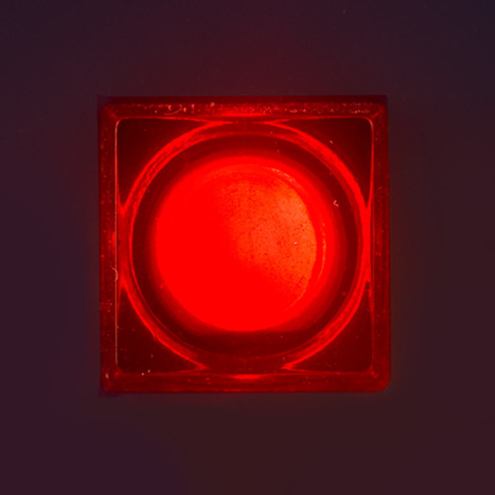 LEDブラケット(角型，取付孔:φ8.3mm，赤)【DB-11-F-R】