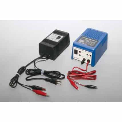 鉛蓄電池用定電圧充電器 DC24V/4.5A