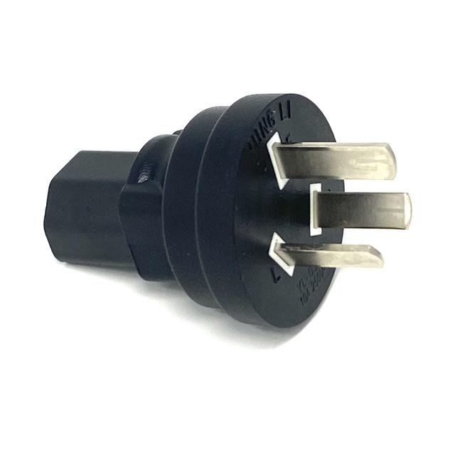 【602-701(R)】PLUG ADAPTER, OUTPUT 3 PRONGS CH