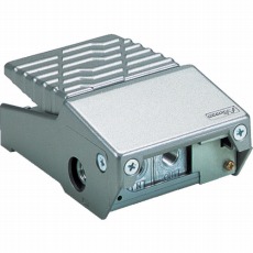 【BN-4PA31-8】3方向足踏バルブ8A