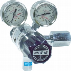 【NHW1BTRCCH4】分析機用フィン付二段圧力調整器 NHW-1B