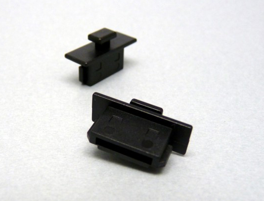 【ESATCAPK-B1-6】コネクタ保護キャップ eSATA 外部信号コネクタ用(つまみあり)黒(6個入)