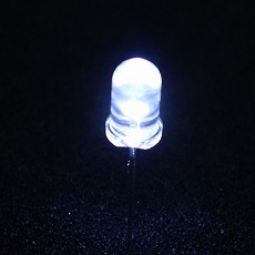 【C503C-WAN-CCADB231】砲弾型 LED 5mm Cool White 23500-46100