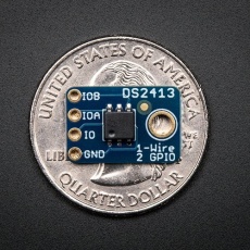 【ADA-1551】DS2413 1-Wire接続のGPIOコントローラ