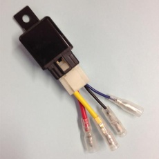 【EA538RB-41】DC12V/30A/4極 リレーソケット