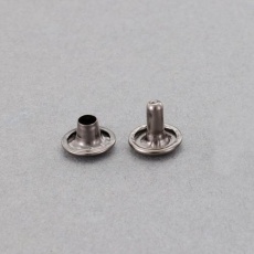 【EA576MR-53】9mm/8.5mm 大カシメピン(鉄ブラックメッキ/30組)