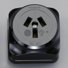 【EA940BZ-8】250V/30A 露出コンセント(3P)