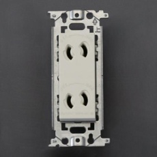 【EA940CE-114】125V/15A 埋込コンセント(2口/抜け止め)