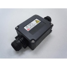 【EA940CY-7B】7極(300V/15A)端子台付中継ボックス(黒)