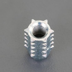 【EA949SV-32】M 3x8.5mm 鬼目ナット(R)(Aタイプ/三価ホワイト/8個)