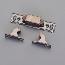 【EA951M-52】80mm ローラーキャッチ(両開)