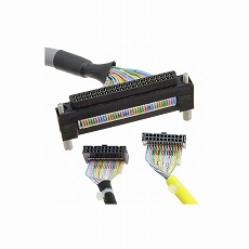 【XW2Z-300D】コネクタ端子台変換ユニット