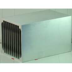 【124V124L200】ヒートシンク 長さ：124mm 幅：124mm 高さ：200mm