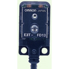 【E3T-FD14】Omron 光電センサ ブロック形 検出範囲 5 mm → 30 mm