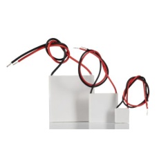 【217-2395】ペルチェモジュール 冷却能力 77W 8.6A 15.4V エリア:40 x 40 x 40mm