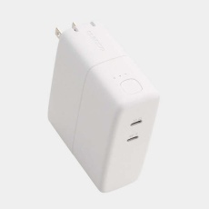 【DE-AC11-5000WH】AC充電器一体モバイルバッテリー（5000mAh/67W/C×2）