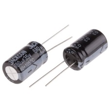 【711-1315】680μF、35V dc コンデンサ、ラジアル、スルーホール ±20%、-40℃～105℃