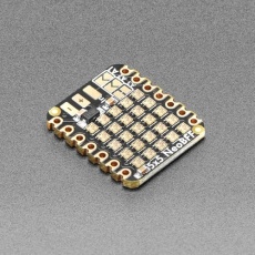 【ADA-5646】Adafruit 5x5 NeoPixel グリッドBFF(QT Py/Xiao用アドオンボード)