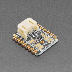 【ADA-5645】Adafruit NeoPixel ドライバBFF(QT Py/Xiao用アドオンボード)