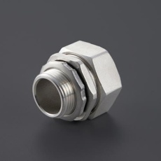 【EA947SE-104】1/2インチxCTG 16 ボックスコネクター(ストレート/厚鋼/ステンレス)