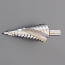 【EA825SB-62】4-20mm ステップドリル(スパイラル/Co-HSS)