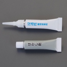 【EA936BE-1】ねじ穴補修用接着剤(石膏ボード・木部用)