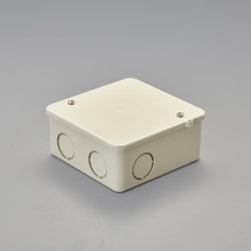 【EA947HB-66】中形四角アウトレットボックス(深型/ノック付/ベージュ)