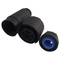 【C016 20E004 80 12】SOCKET C16-3 HI CURRENT 4+PE LOCK