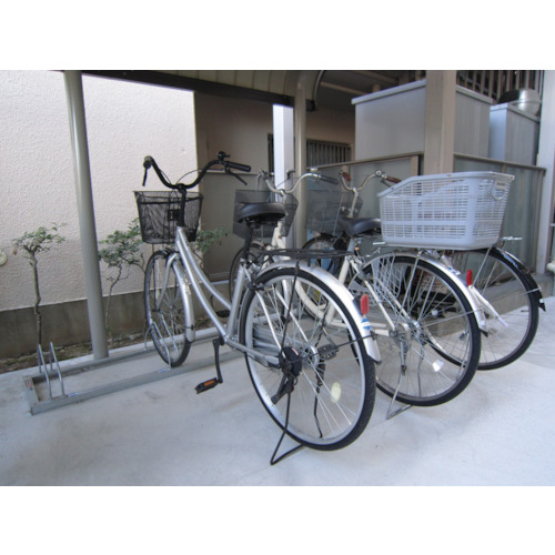 平置き自転車ラック前輪差込式サイクルスタンド 4台収容ピッチ600【CS-ML4】