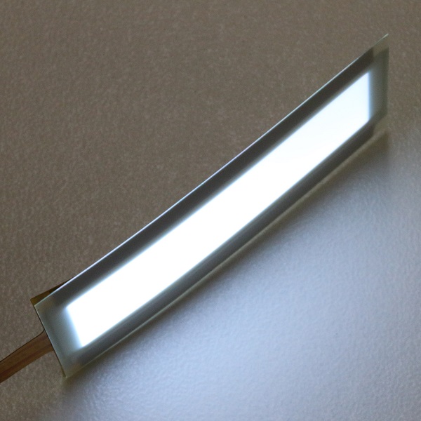 はんだ端子付きフレキシブル有機EL照明(白、発光面43.4×15.9mm)【A88MA2B】