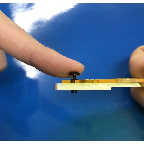 プッシュリベット 板厚3.7～4.4mm 穴径2.1Φ 長さ6.4 黒 50個入【TPR2064-BK】