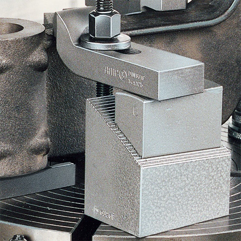 M20-22/200mm クランククランプ【EA637CF-20】