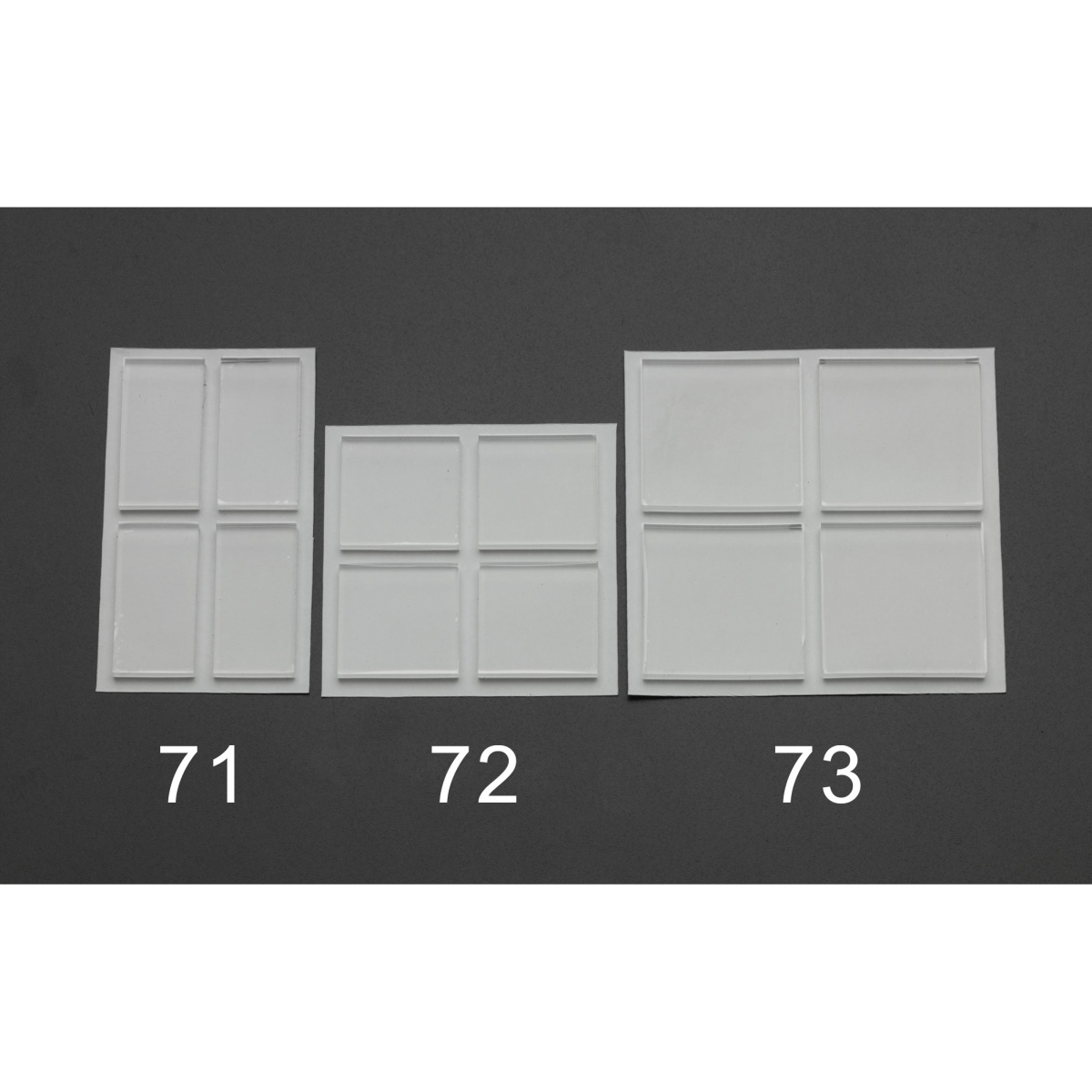40x40x3mm 耐震ベース(クリア/4個)【EA979D-73】