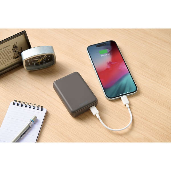 超コンパクトモバイルバッテリー(10000mAh/3A/USB Type-C×1)【DE-C49-10000DGY】