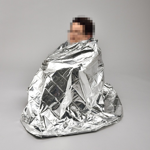 緑十字 防災用品 4層!静音防寒・防風アルミシート 2130×1370mm アルミ蒸着ポリエチレン【380396】