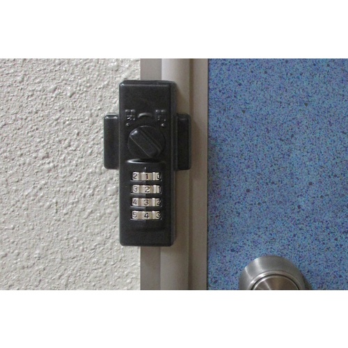 緑十字 どあロックガード(ダイヤルタイプ) 外開き・内開きドア兼用 ドアロック-2D 100×50×38mm 可変式ダイヤル錠【302112】