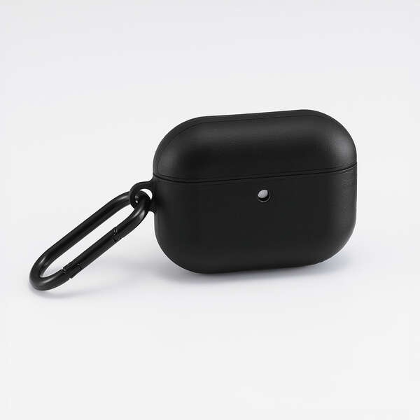 AirPods Pro 3対応/ソフトレザーケース/カラビナ付き/ブラック【AVA-AP07PLCBK】