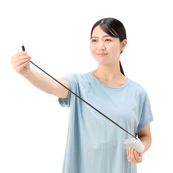 巻き取り式ケーブル一体型モバイルバッテリー(10000mAh/30W)【DE-C79-10000SV】