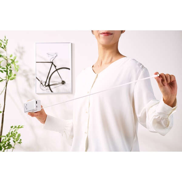 巻き取り式ケーブル一体型モバイルバッテリー(10000mAh/22.5W)【DE-C80L-10000WF】