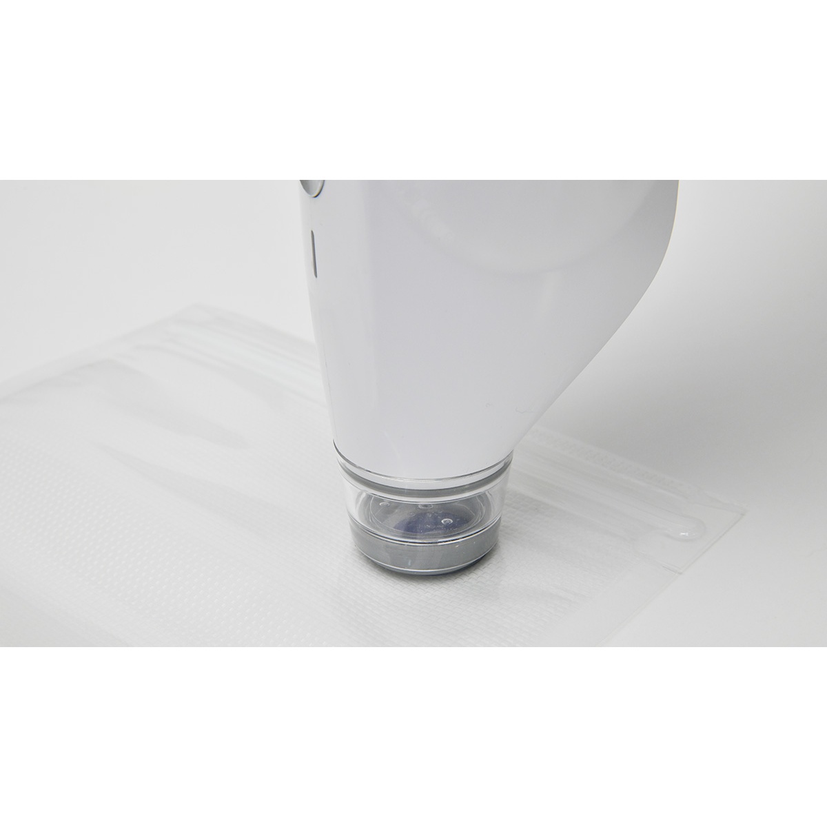 真空パック機ハンディタイプ【NL-UH5V2AW】