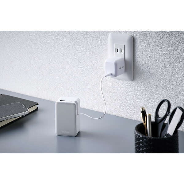 モバイルバッテリー/リチウムイオン電池/巻取り式ケーブル一体/残量表示/45W/10000mAh/USB-Cケーブル/USB-C/USB-A/ホワイト DE-C81L-10000WH【DE-C81L-10000WH】