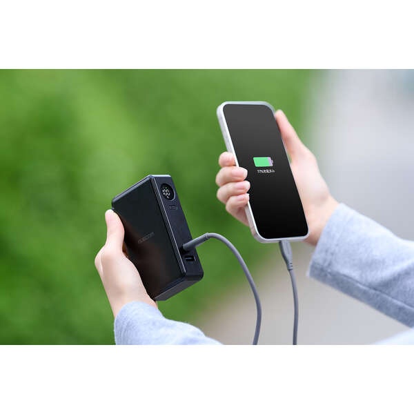 AC充電器一体モバイルバッテリー(10000mAh/67W/C×1+A×1)【DE-AC12-10000BK】