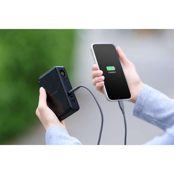 AC充電器一体モバイルバッテリー(10000mAh/67W/C×2+A×1)【DE-AC13-10000BK】