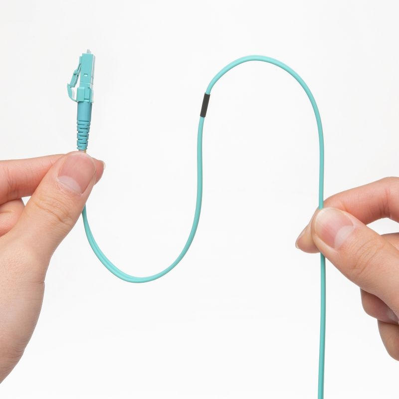 メガネ型光ファイバケーブル(マルチ50μmOM4、LC×2-LC×2、30m)【HKB-MOM4LCLC-30】