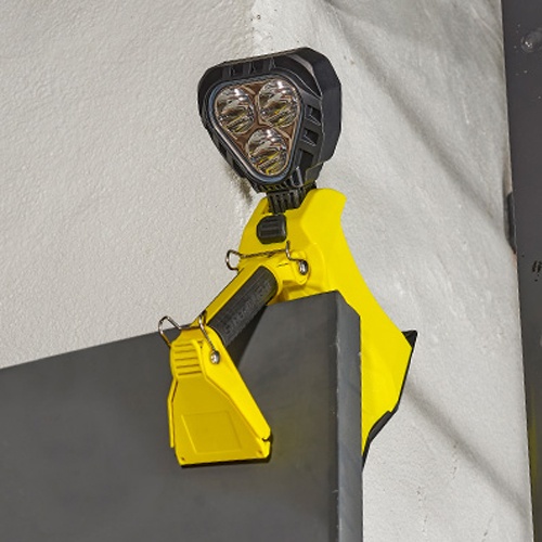 [充電式] フラッシュライト/LED【EA758SB-66】