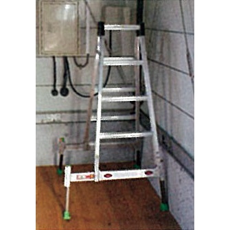 1.89-2.08m 脚立(アウトリガー一体型)【EA903FB-210】